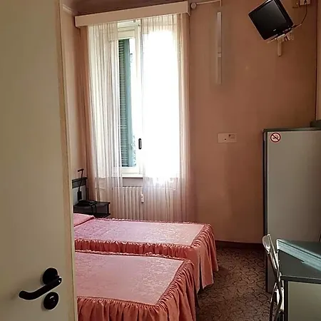 Ada Hotell