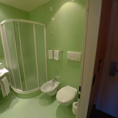 Hotell Ada 2*