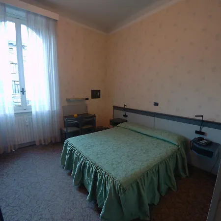 Hotel Ada 2*