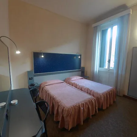 Hotel Ada 2*