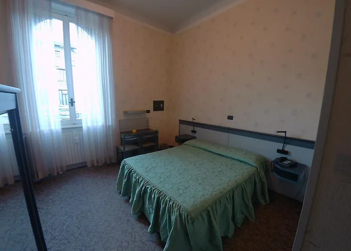 Hotel Ada 2*
