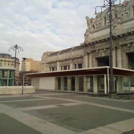 Ada 2* Milán